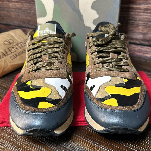 Valentino Mens Rockrunner in Yellow Camo! Size 42(9). In Great Condition! - Picture 2 of 12